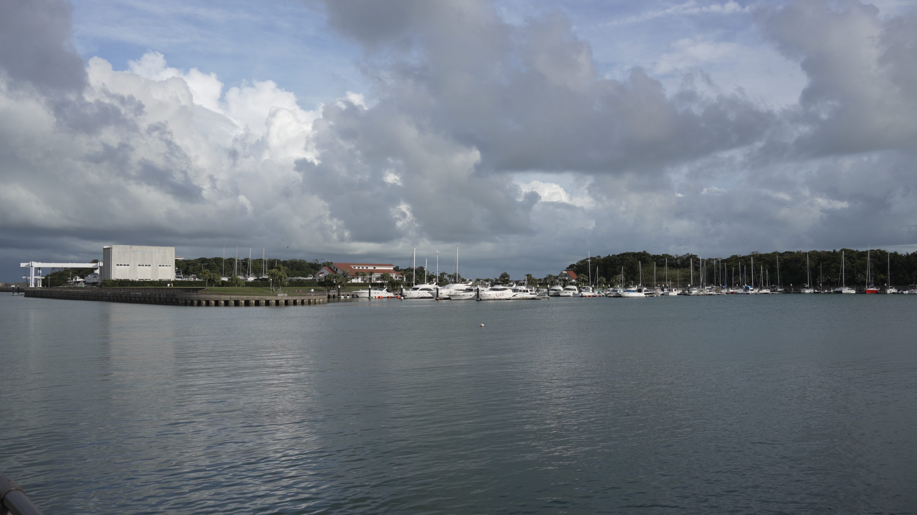 28mmワイド端4K30p動画