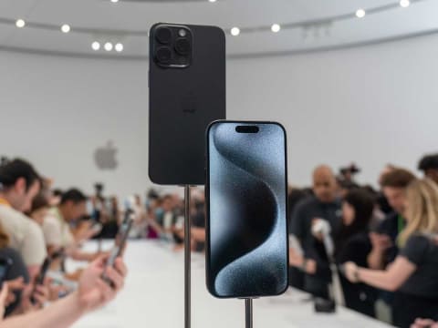 西田宗千佳のRandomTracking】ついにUSB-Cへ。iPhone 15・15 Proを実機