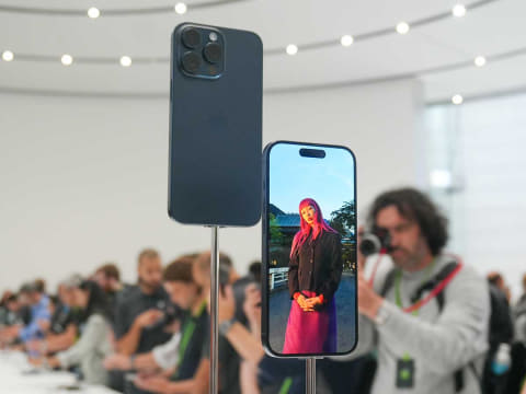 西田宗千佳のRandomTracking】ついにUSB-Cへ。iPhone 15・15 Proを実機