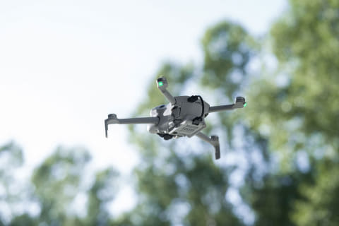 dji ドローン Amazon.co.jp: DJI Mini 3 Pro ドローン リモートID対応