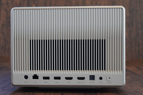 小寺信良の週刊 Electric Zooma!】長焦点ホームプロジェクタ初Dolby