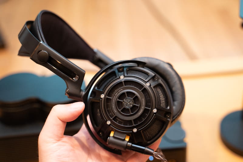 最上位ヘッドフォン「YH-5000SE」