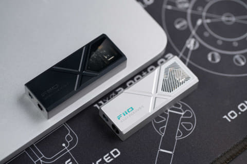FIIO、デスクトップでも使える高出力小型DACアンプ「KA13」 - AV Watch