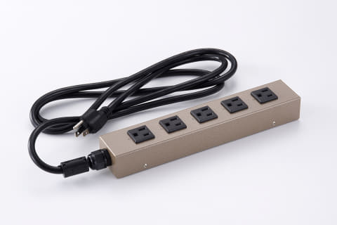 完実電気、1GHzの高周波ノイズを抑制する電源タップ。16500円から - AV
