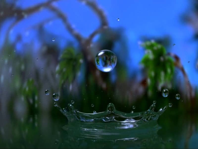 メタボールで表現された水滴<br><span class="fnt-70">(C)1990 富士通/IMAX</span>
