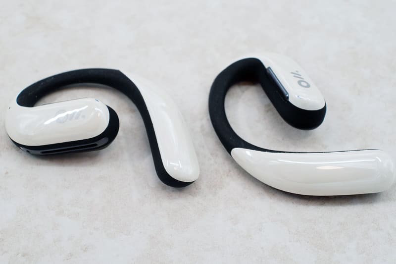 光学多層膜によるパール地が美しい