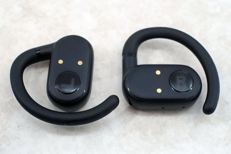 大型ドライバで正面から直接音を放出する設計