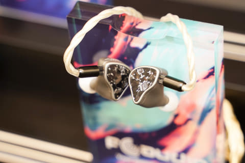 約80万円、24K純金メッキの輝くプレーヤーからSUPERIOR用“ゲーミング