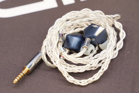 約80万円、24K純金メッキの輝くプレーヤーからSUPERIOR用“ゲーミング