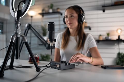 オーテク、小型で2万円切るUSBオーディオミキサー。マイク設計者が監修