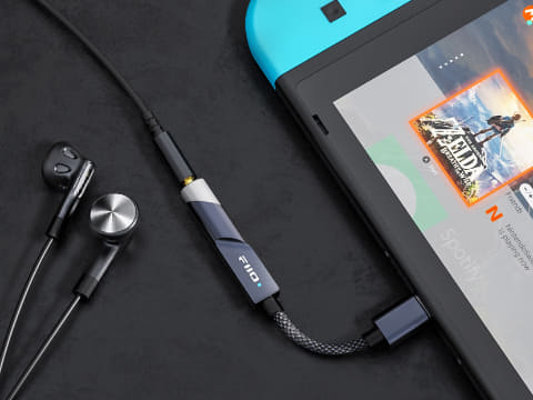 FIIO、ゲーム機でも使える小型ケーブル型DAC「KA11」。約5390円 - AV Watch