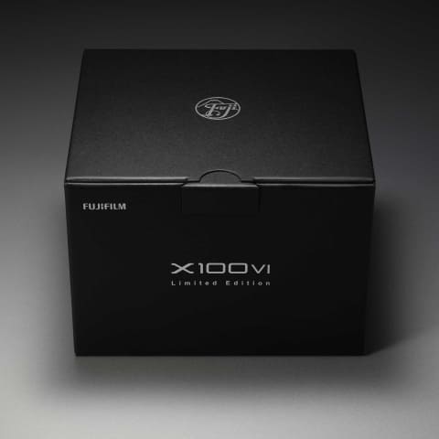 富士フイルム、6.2K撮影もできる高級コンデジ「X100VI」 - AV Watch