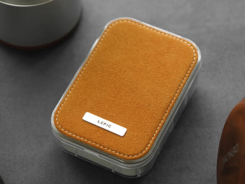 LEPIC、iPhoneと持ち運べるUSB DACケース。湿度を保つ有線イヤフォン