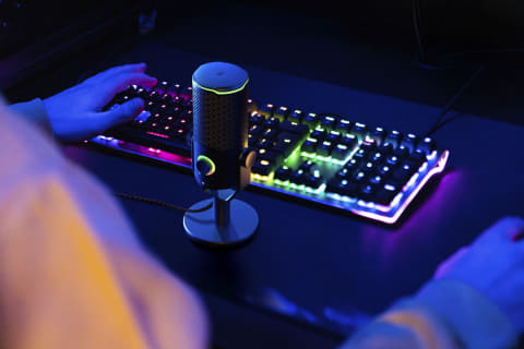 配信機器・PA機器・レコーディング機器 JBL QuantumStream Amazon.co.jp: JBL Quantum Stream Studio - クアッドパターン