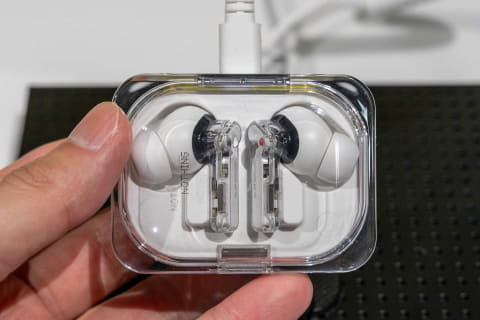Nothing、LDAC対応のスケルトンイヤフォン「Nothing Ear」。低価格な
