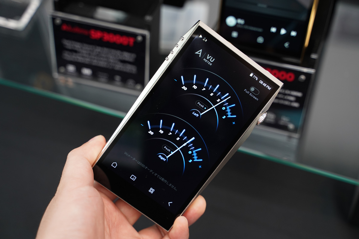 「SP3000T」。VUメーターも備えている