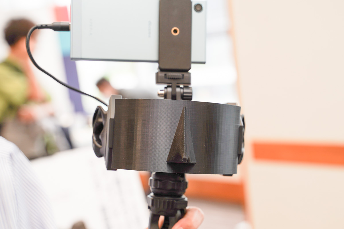 スマホホルダーとフェイスマスクを追加したところ