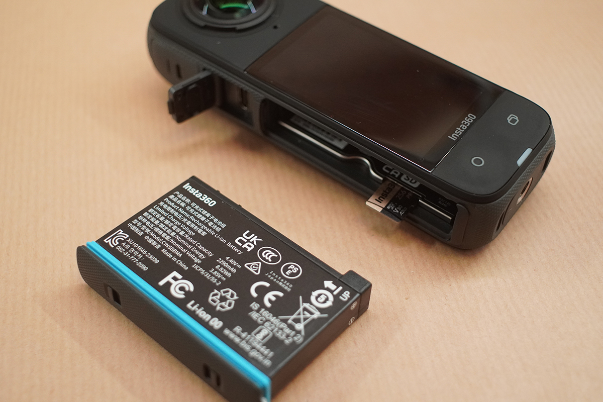 バッテリーも大型化されている