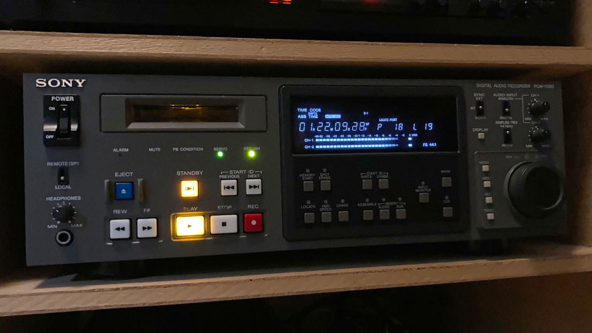 PCM-7050で再生中の様子