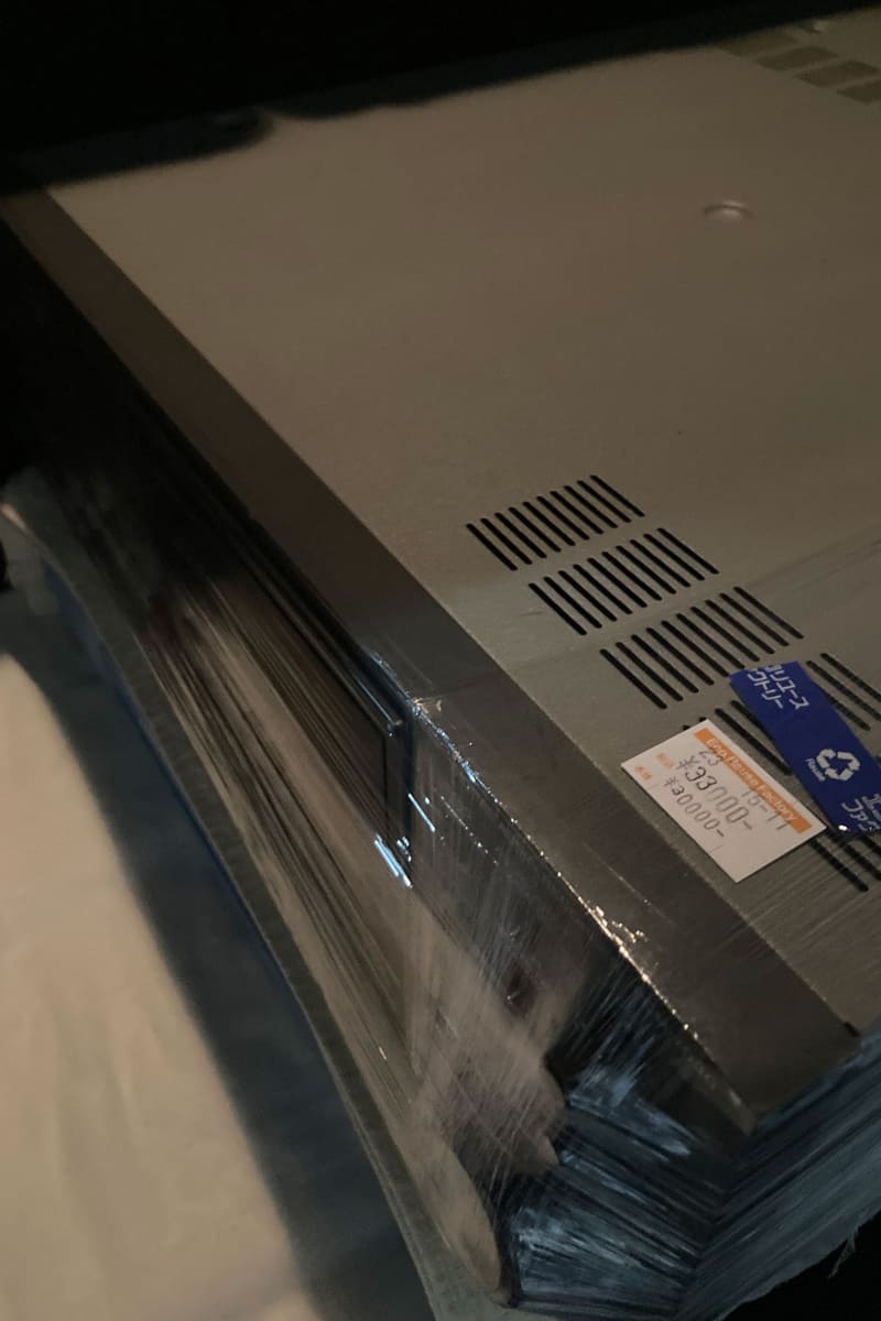 トランクルームに積み込まれたPCM-7030
