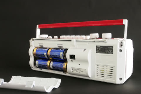 ハローキティがBluetooth搭載ラジカセに。50周年記念デザイン