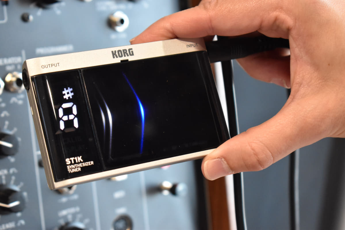 アナログ・シンセサイザ専用チューナー「ST1K」