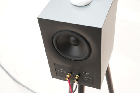 クリプトン新小型スピーカーから、新世代D-ILAプロジェクタ
