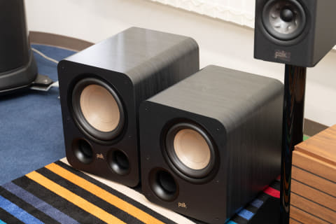Polk Audio、壁際にも置けるフロントバスレフのサブウーファー。72,600