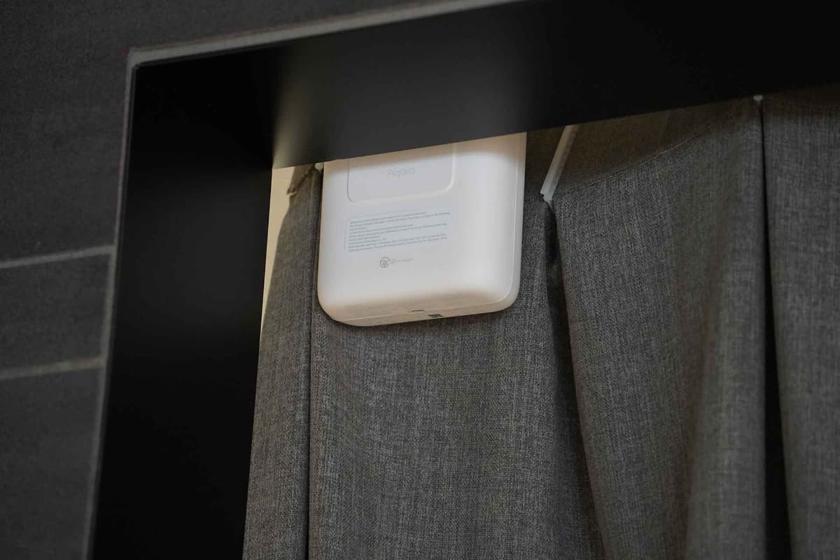 カーテン用の「カーテンドライバー E1」