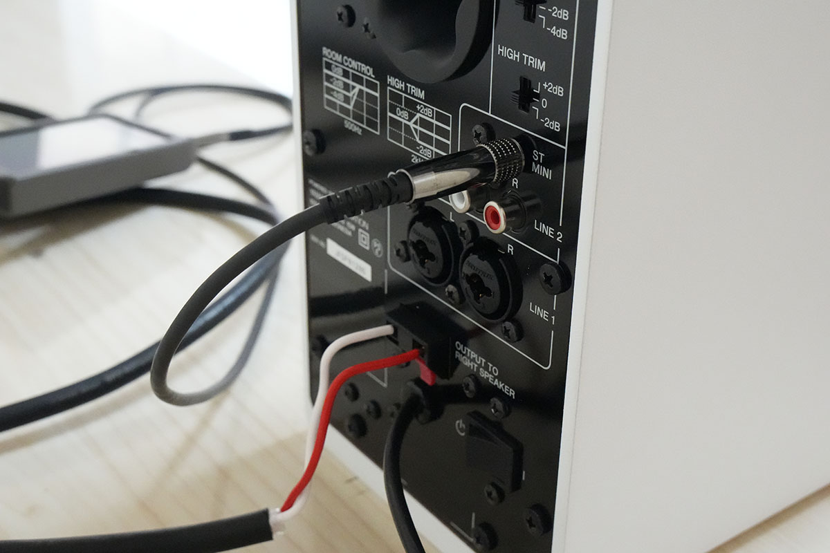 まずは寝室に持ち込み、DAPと組み合わせる