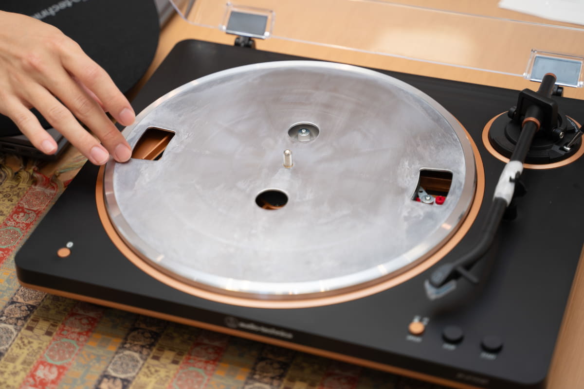 プラッターはアルミ合金製