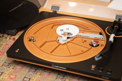 レビュー】トーンアームとデザイン一新、4万円を切る注目アナログ