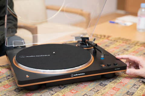 レビュー】トーンアームとデザイン一新、4万円を切る注目アナログ