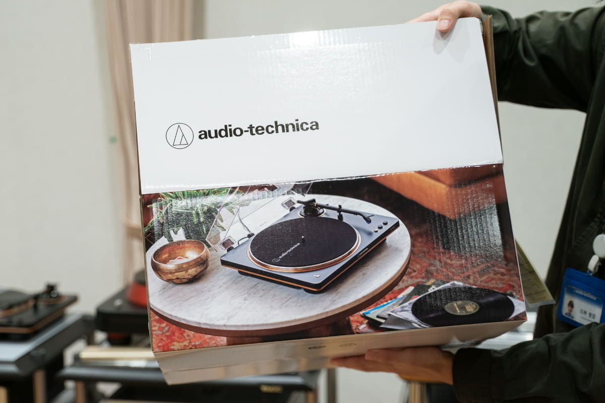 パッケージもカラフルでデザイン性が高い