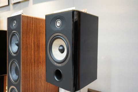 1億円超ソナス・ファベール「Suprema」降臨。約85万円のブックシェルフ