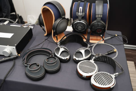 Brise Audioが据え置きヘッドフォンアンプ。プラチナ