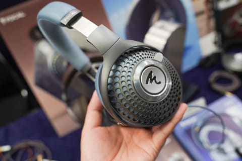 FOSTEX“藍染め”ヘッドフォン、FOCALヘッドフォンが身近に
