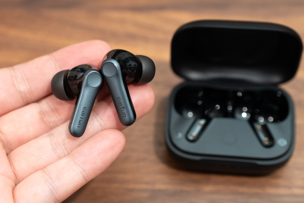 バー部分が僅かに細く短くなった