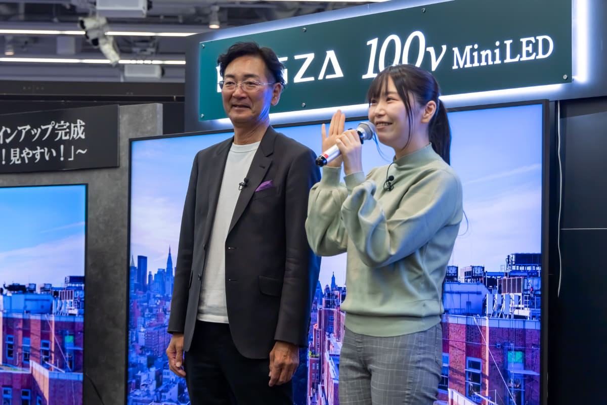ブランド統括マネージャーの本村裕史氏(写真左)