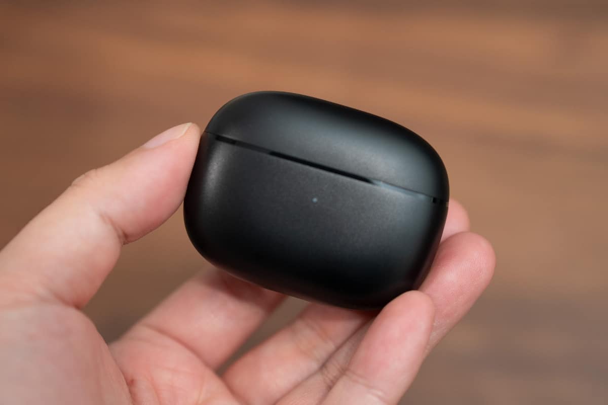 充電ケースはワイヤレス充電に対応