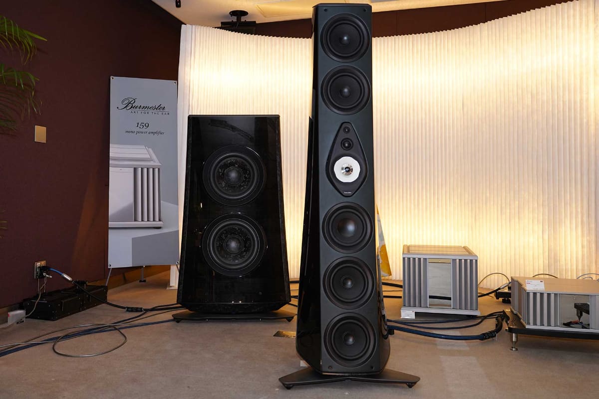 インターナショナル・オーディオショウに登場した「Suprema」