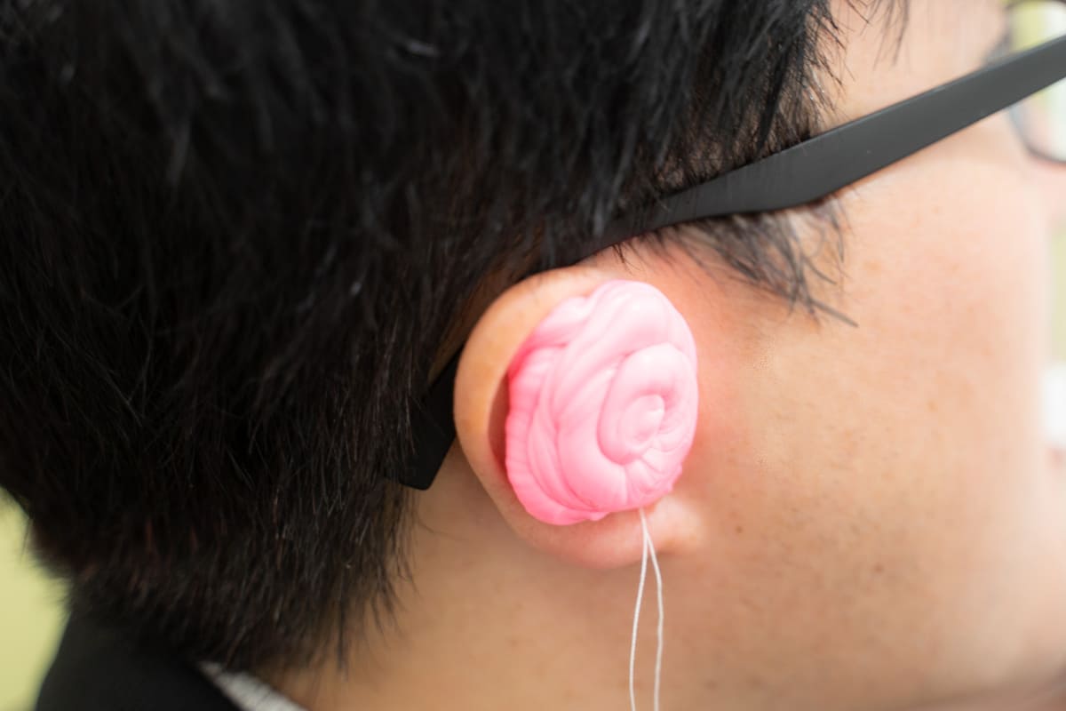 反対側の耳にも注入