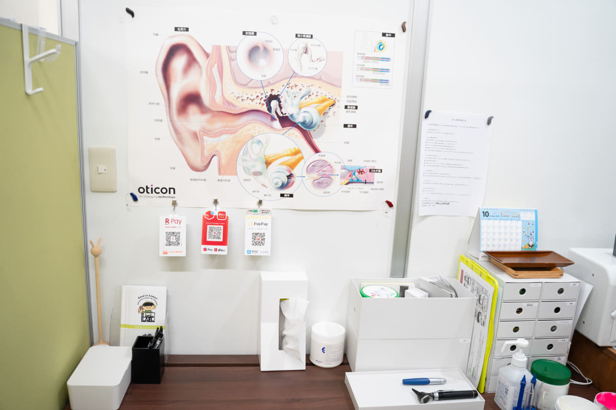 このようなスペースで耳型を採取してもらう