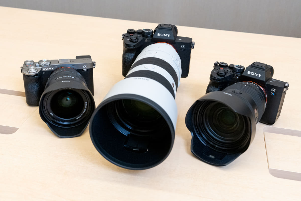 左からα7C II、α7 IV、α7S III