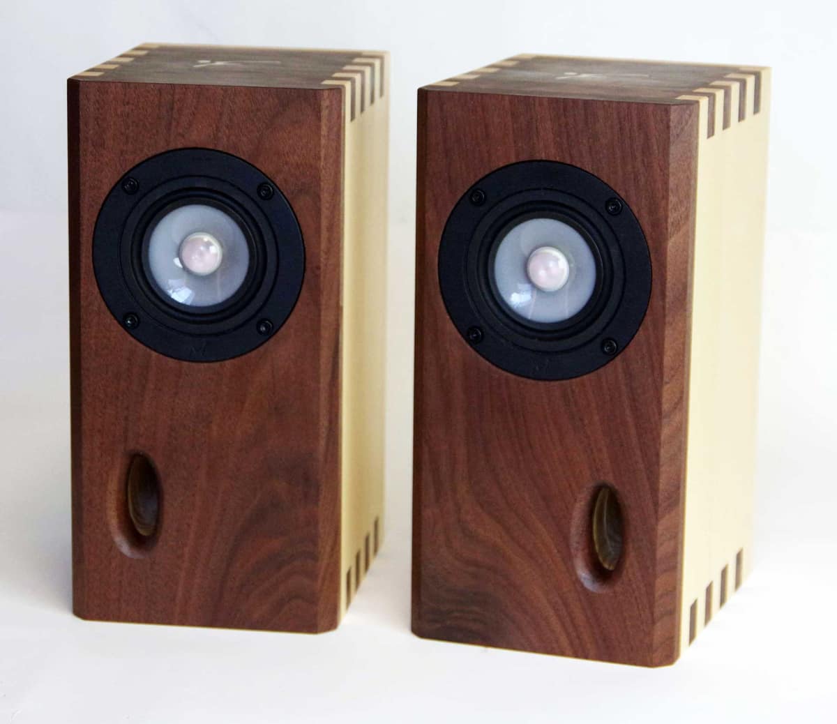 「MicroNC5_UTAG_ウォールナット」