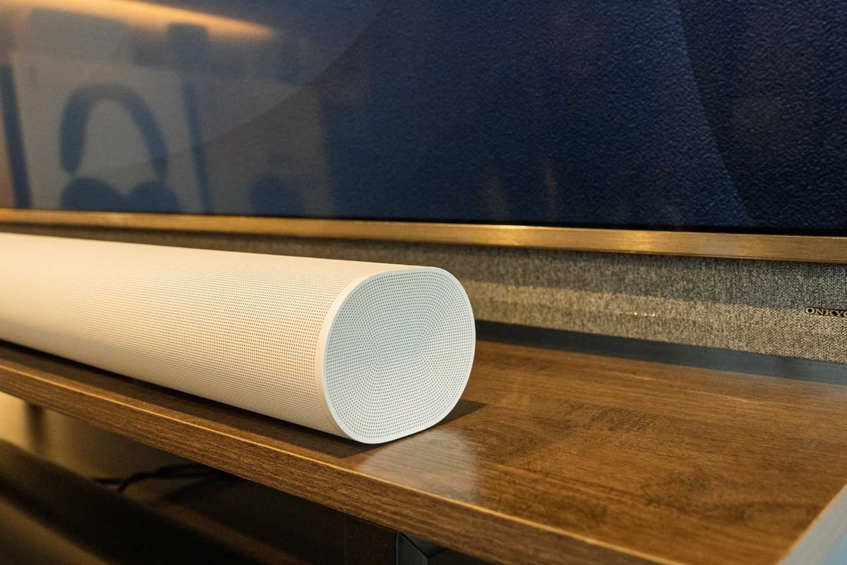 Sound Motionウーファーはサウンドバーの薄型化にも貢献したという