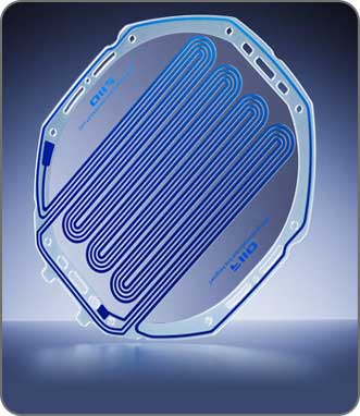 95×86mmの大口径かつやや縦長のドライバーを搭載している