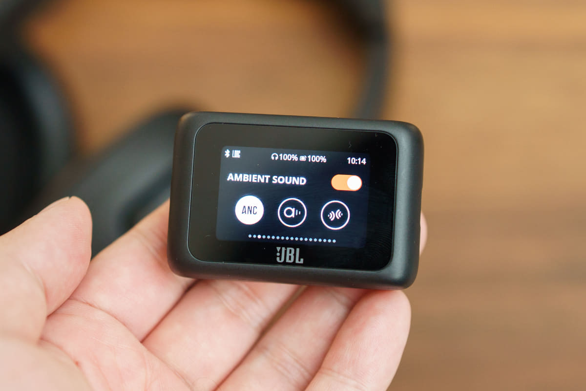 再生制御だけでなく、ANCのモード切り替えなどの設定変更も可能だ