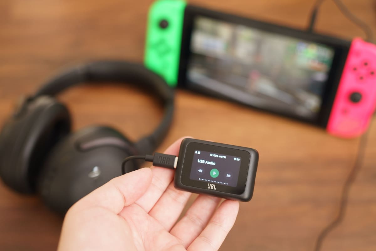 Nintendo Switchと接続し、低遅延でゲームが楽しめた