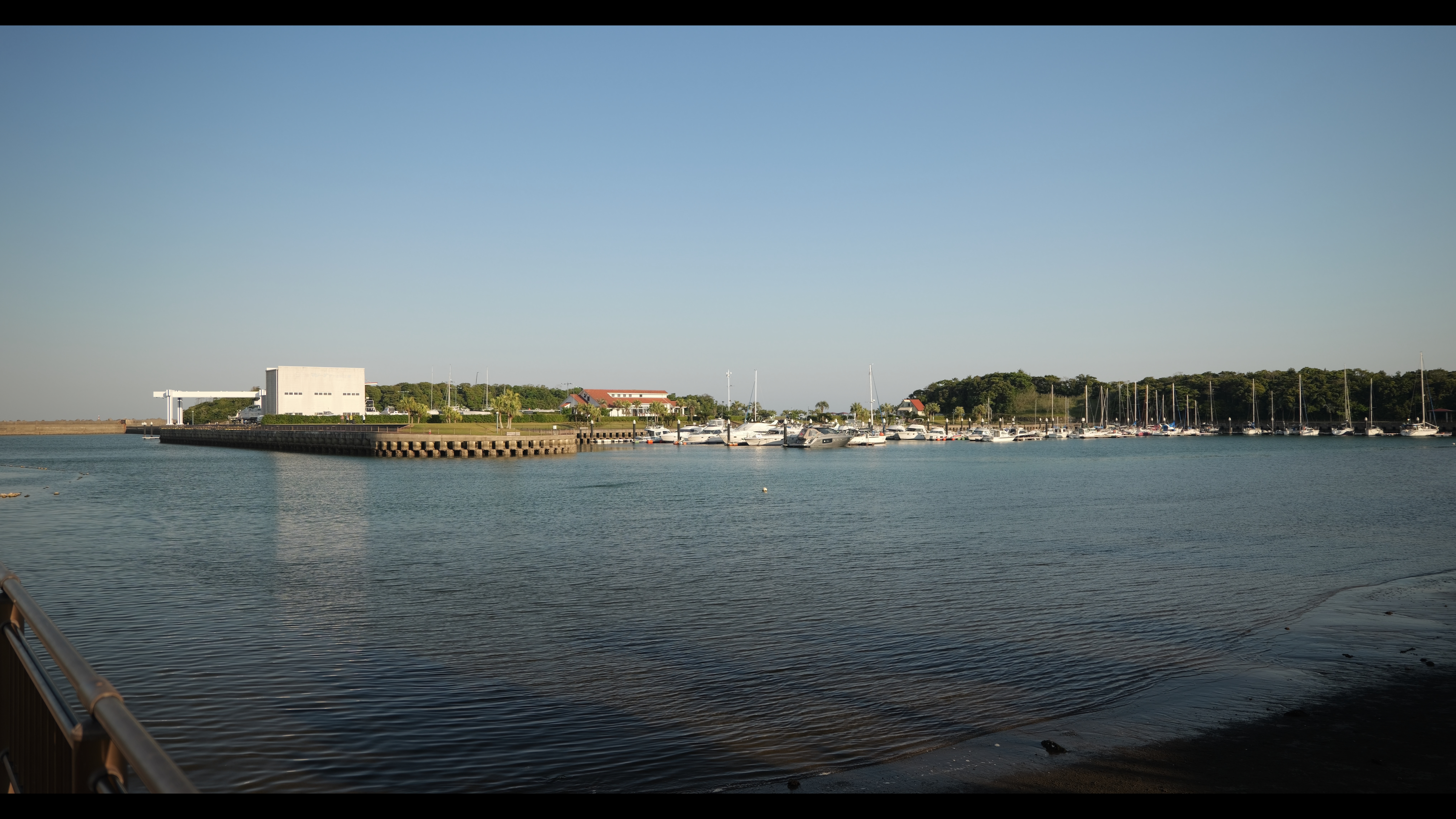 電子手ブレ補正モード:クロップレス/24mm 設定時実際の画角